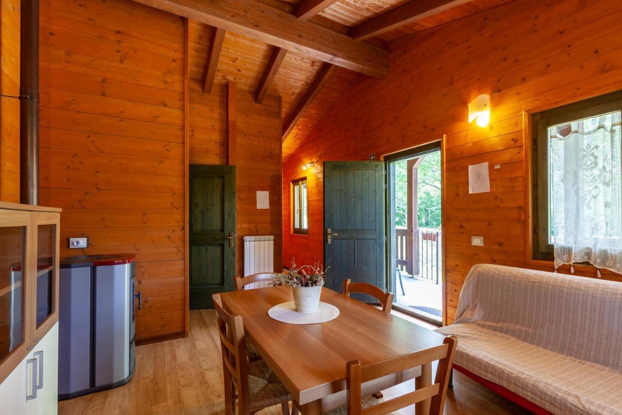 Villaggio Anemone - Chalet Mirtillo Capanne di Sillano Exterior photo